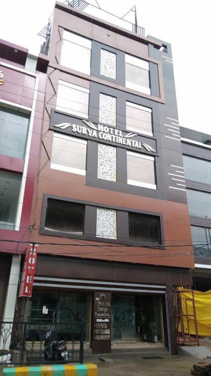 Hotel Surya Continental Lucknow Exteriör bild